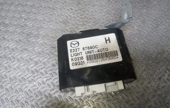 Mazda CX-7 Light module LCM E22767890C
