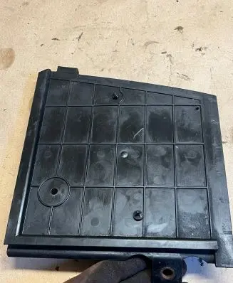 Volkswagen Transporter - Caravelle T5 Battery tray heat shield 7H0915438A