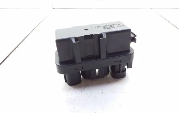 Nissan Primera Glow plug pre-heat relay 2930A