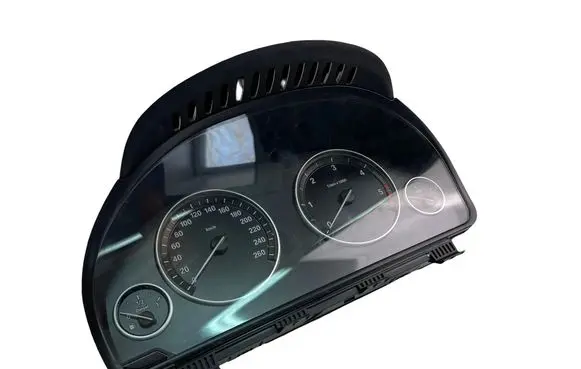 BMW 5 F10 F11 Speedometer (instrument cluster) 9249345