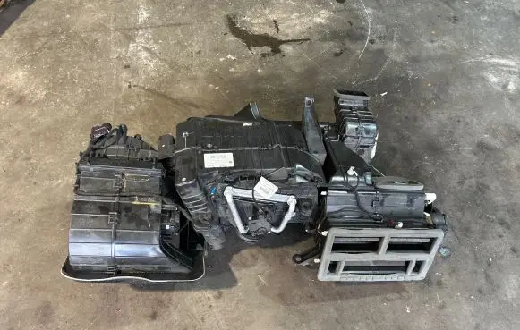 Ram 1500 Interior heater climate box assembly 68499190AA AA443380Z220