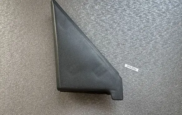 Mitsubishi Pajero Other front door trim element MB645785