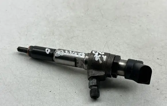 Ford Mondeo MK IV Fuel injector A00B8704 9802448680