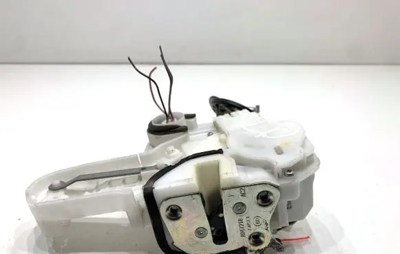 Mitsubishi ASX Front door lock 