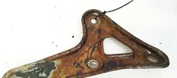 Toyota Corolla E120 E130 Engine mounting bracket 