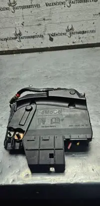 Ford Focus Fuse module Av6t14a067bc