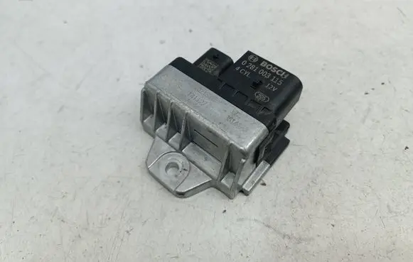BMW 5 F10 F11 Glow plug pre-heat relay 0281003115 10213526 8514120