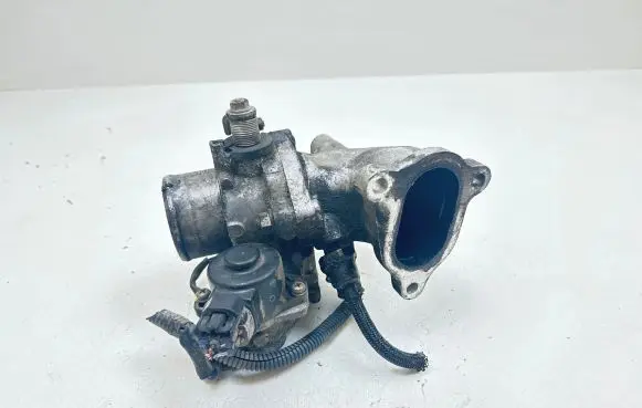 Toyota Corolla Verso E121 Throttle valve 8967221020