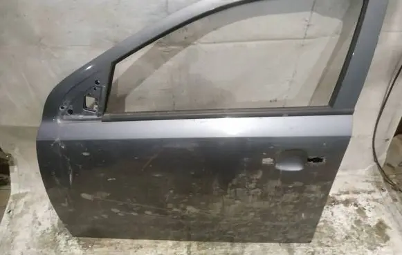 Opel Astra H Front door PILKOS