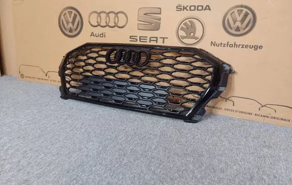 Audi Q3 F3 Front bumper upper radiator grill 83F853651B 83F853651 83F853651C