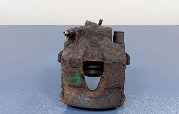 Skoda Fabia Mk2 (5J) Front brake caliper