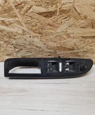 Volkswagen Golf V Electric window control switch 1K4959857