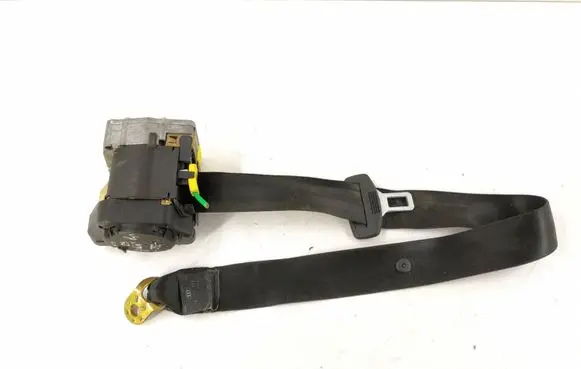 Rear seatbelt