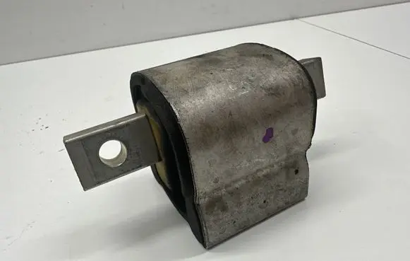 Mercedes-Benz S W222 Gearbox mount A2222401718