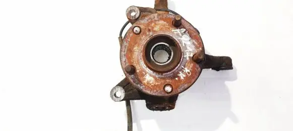 Toyota Avensis Verso Front wheel hub