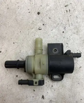 Volvo XC60 Fuel pressure sensor 32242463