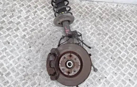 Peugeot 3008 I Front wheel hub spindle knuckle