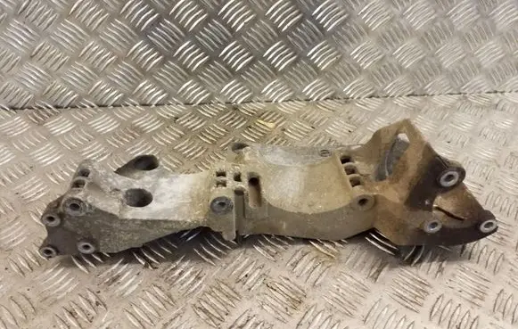 Audi A3 S3 8L Generator/alternator bracket 06A903143H