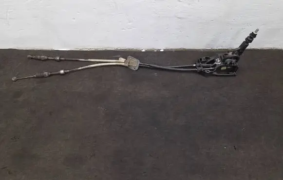 Toyota Avensis T250 Gear shift cable linkage