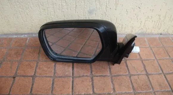 Mitsubishi Outlander Front door electric wing mirror 