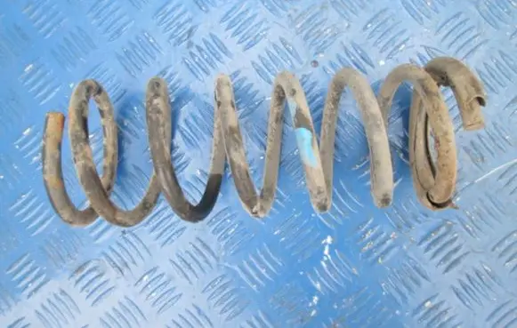 Nissan Primera Rear coil spring