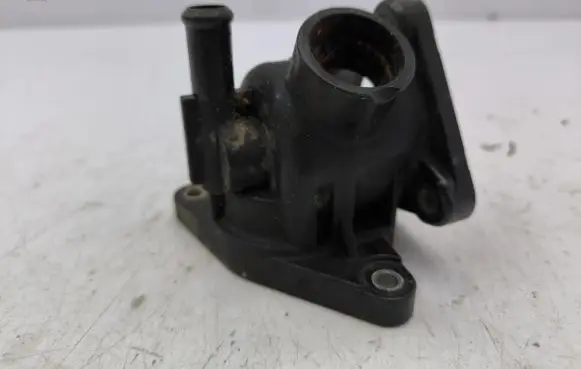 Toyota Yaris Thermostat housing 
