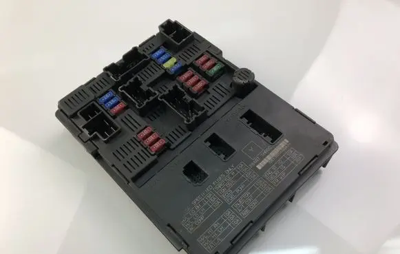 Nissan Micra Fuse box set 284B71HR0C