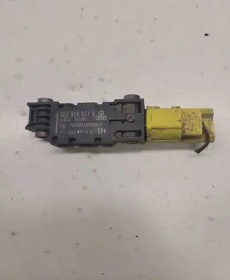 Audi A4 S4 B7 8E 8H Airbag deployment crash/impact sensor 8E0959651A