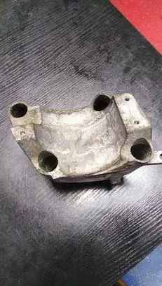 Mercedes-Benz Vito Viano W638 Engine mounting bracket 6460780161