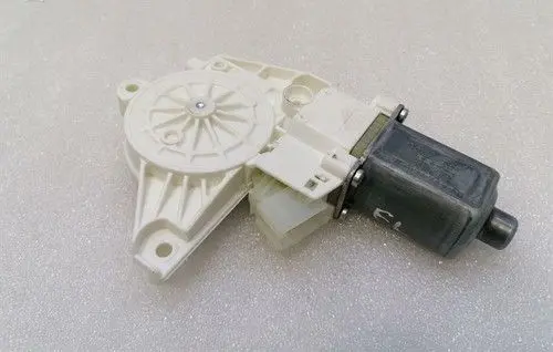 Mercedes-Benz GL X166 Front door window regulator motor A1669060201