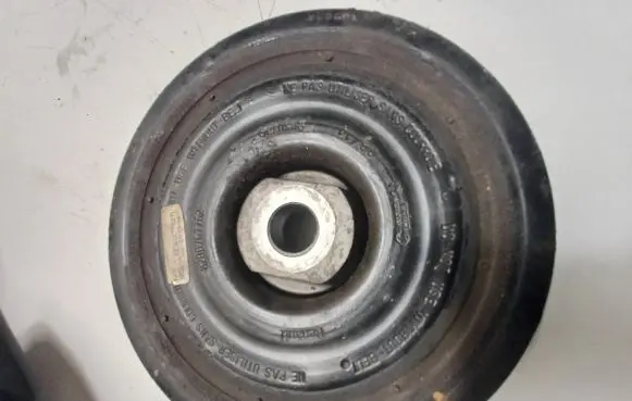 Renault Trafic III (X82) Crankshaft pulley 123032762R