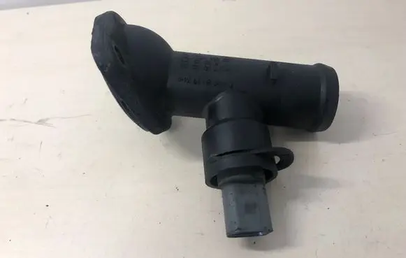 Skoda Superb B6 (3T) Thermostat/thermostat housing 03G121121D 03L121121A