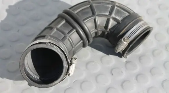 Suzuki SX4 S-Cross Air intake hose/pipe