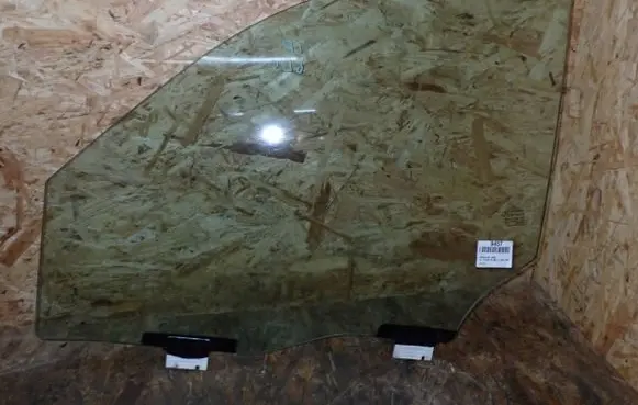 Mercedes-Benz GL X166 Front door window glass four-door 