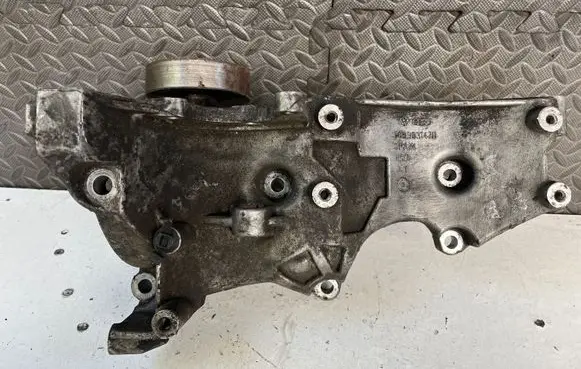 Audi A4 S4 B6 8E 8H Generator/alternator bracket 06D903143D
