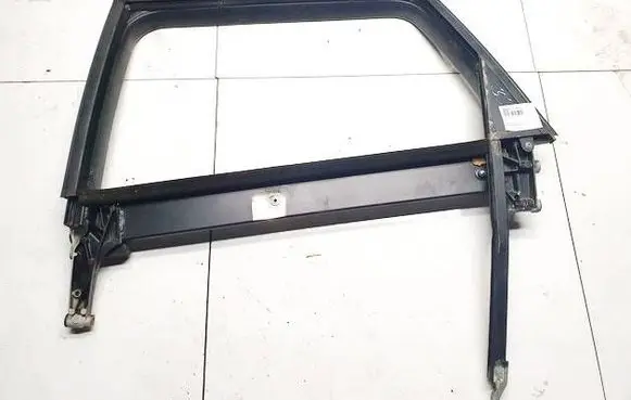 Audi A3 S3 8P Rear door window/glass frame 