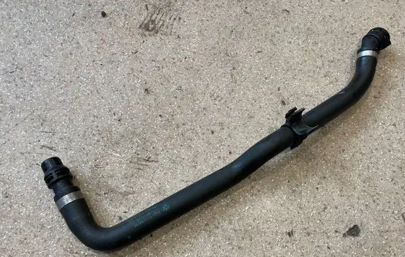 BMW M2 F87 Engine coolant pipe/hose 9307240