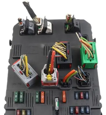 Citroen Berlingo Fuse module 9652474680 S118085320C BSIE0100