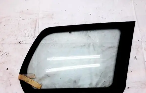 Mitsubishi Space Wagon Rear side window