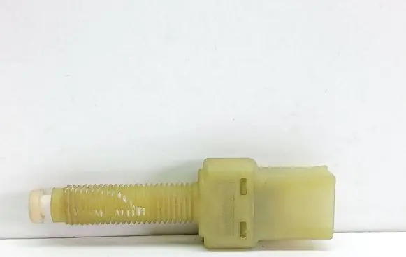 Volkswagen PASSAT B5 Brake pedal sensor switch 443945515