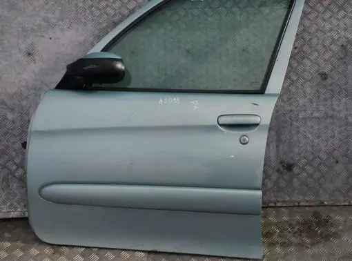 Citroen Xsara Picasso Front door