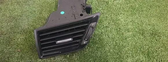 BMW X1 E84 Dashboard side air vent grill/cover trim 9258362