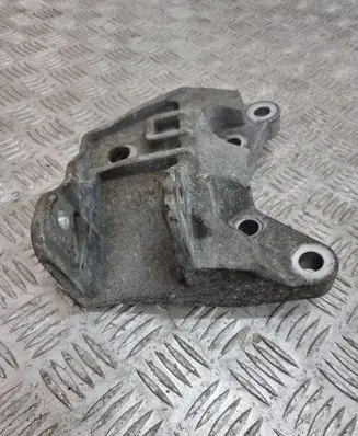 Land Rover Evoque I Engine mounting bracket GJ326P096AE