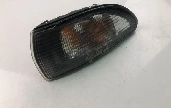 Mitsubishi Galant Front indicator light 21037833
