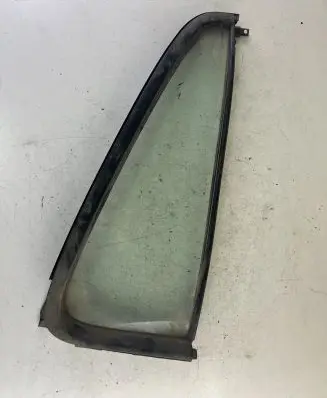 Honda CR-V Rear vent window glass 