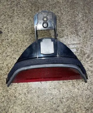 BMW 5 E39 Third/center stoplight 8360568