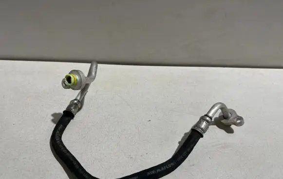Brake vacuum hose/pipe