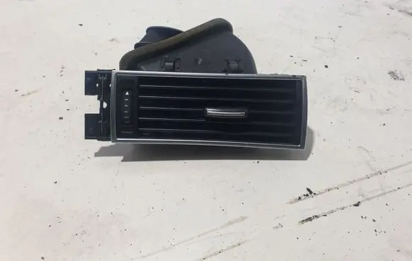 Audi A6 S6 C6 4F Dashboard side air vent grill/cover trim 4F1820902D
