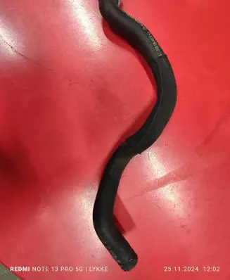 Mercedes-Benz C W204 Engine coolant pipe/hose A2045010982