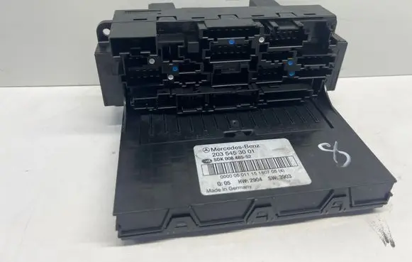 Mercedes-Benz C W203 Fuse box set 2035453001 5DK00848552